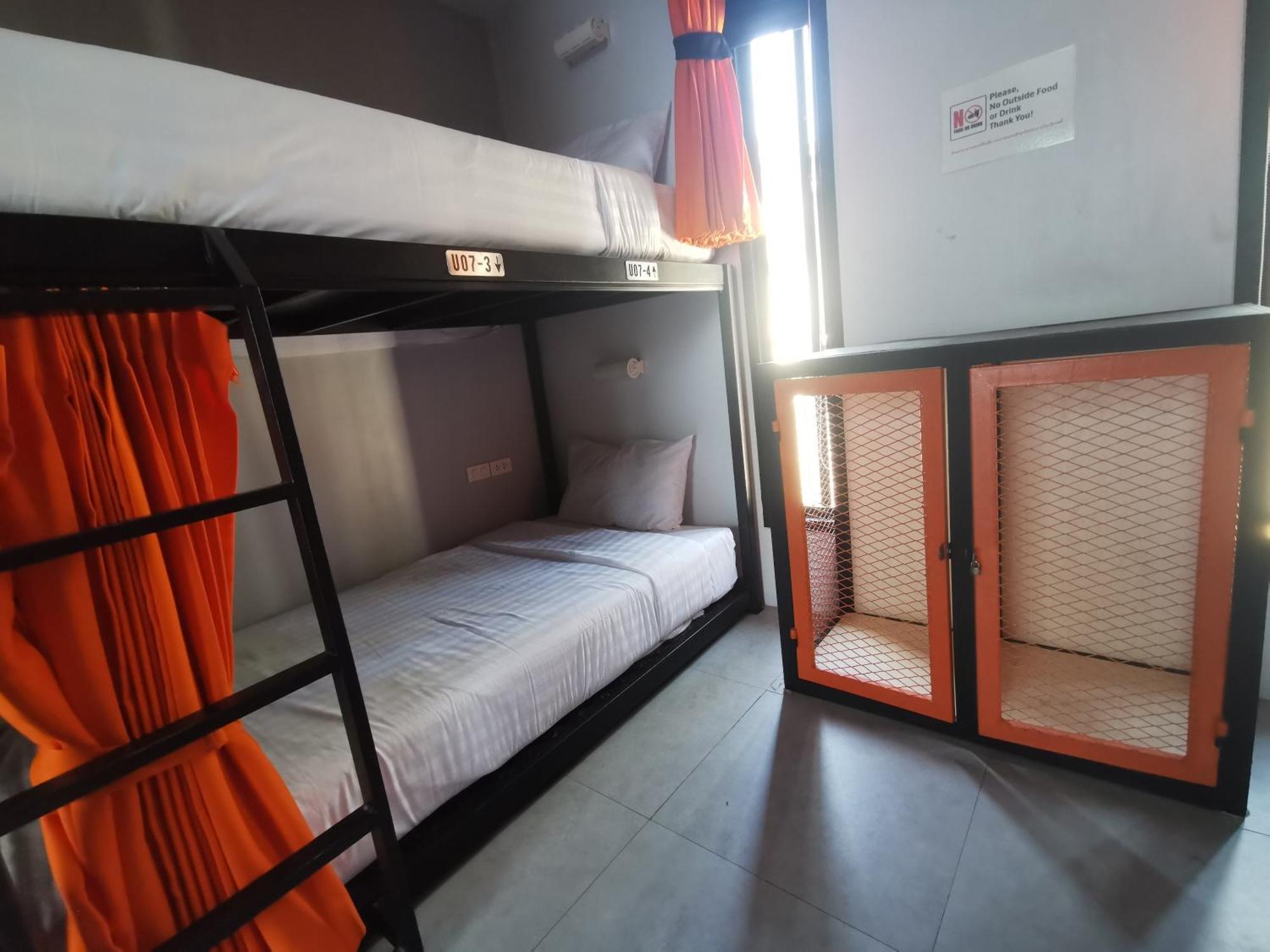 Ubox Samui Hostel - Chaweng Beach Exterior photo