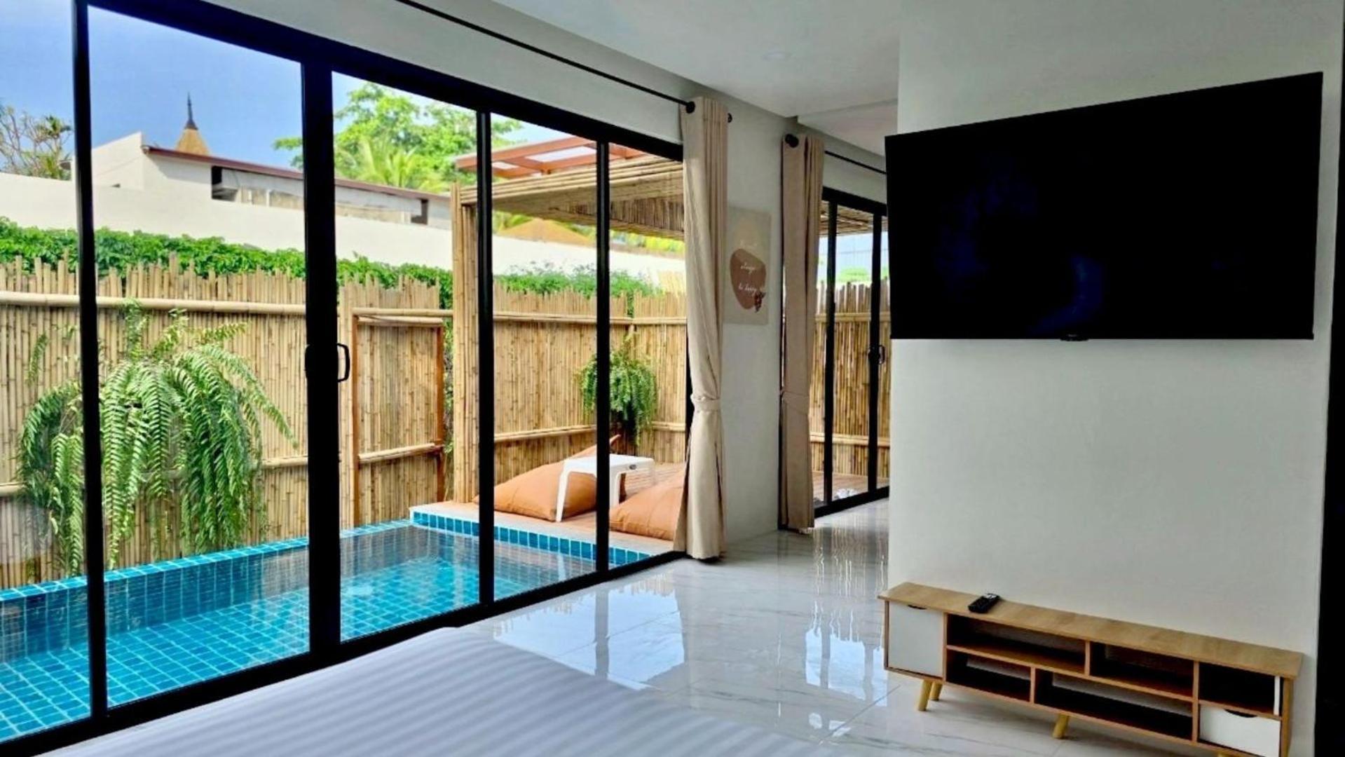 Ubox Samui Hostel - Chaweng Beach Exterior photo